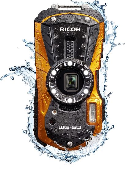 Ricoh WG-50 orange Kit mit Neoprentasche + Floating Strap